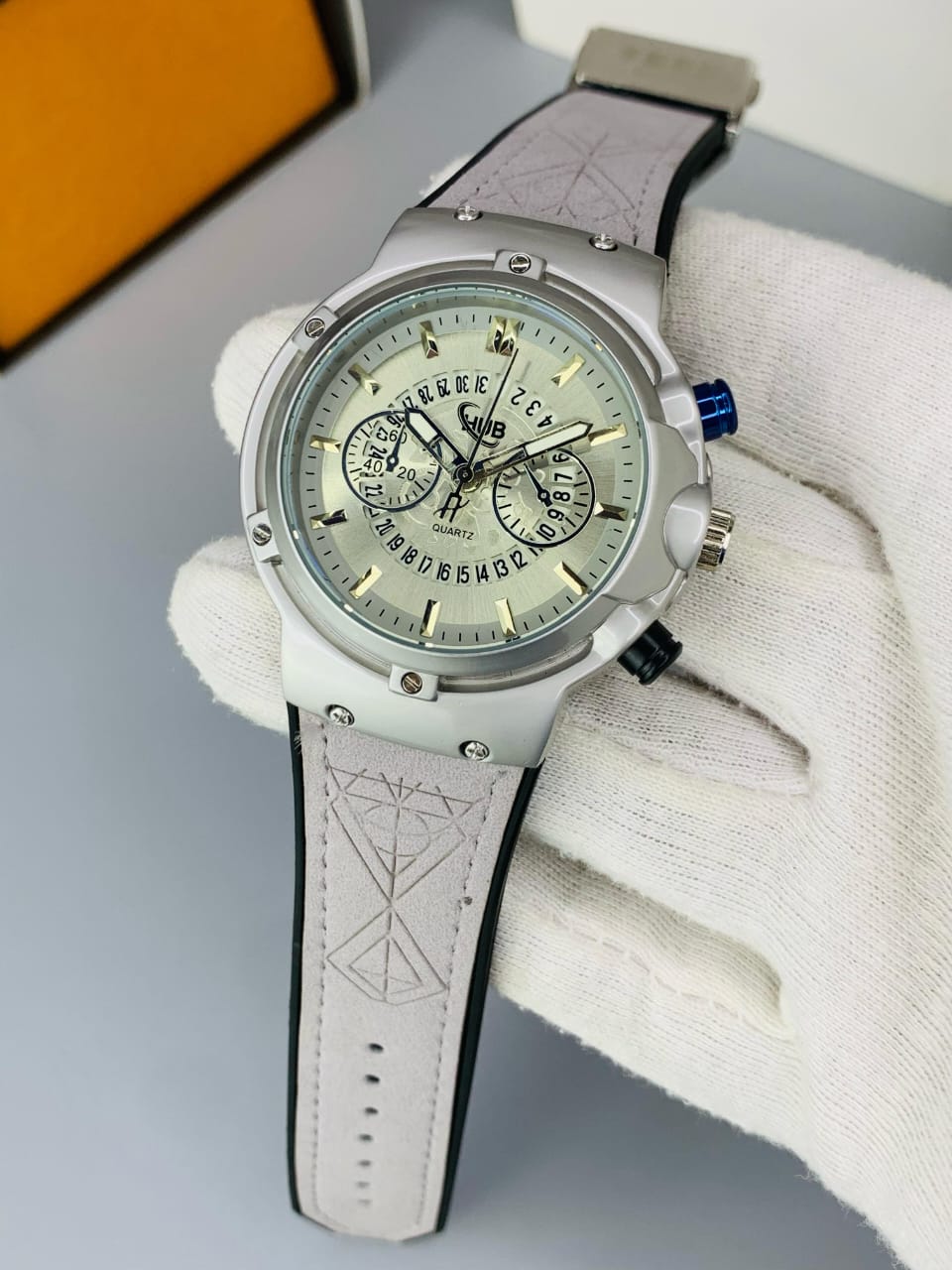 HUB- NEW ARRIVAL