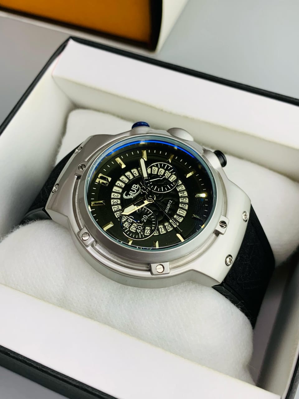 HUB- NEW ARRIVAL